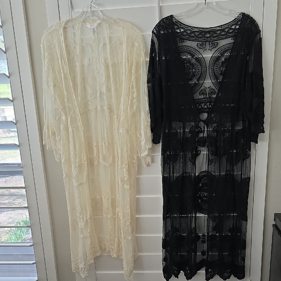 LC Lauren Conrad Tops - LC Lauren Conrad Cream Lace Mesh Top